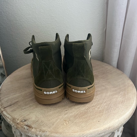 Sorel Green and Tan Men's Sneakers NWT - Picture 9 of 13